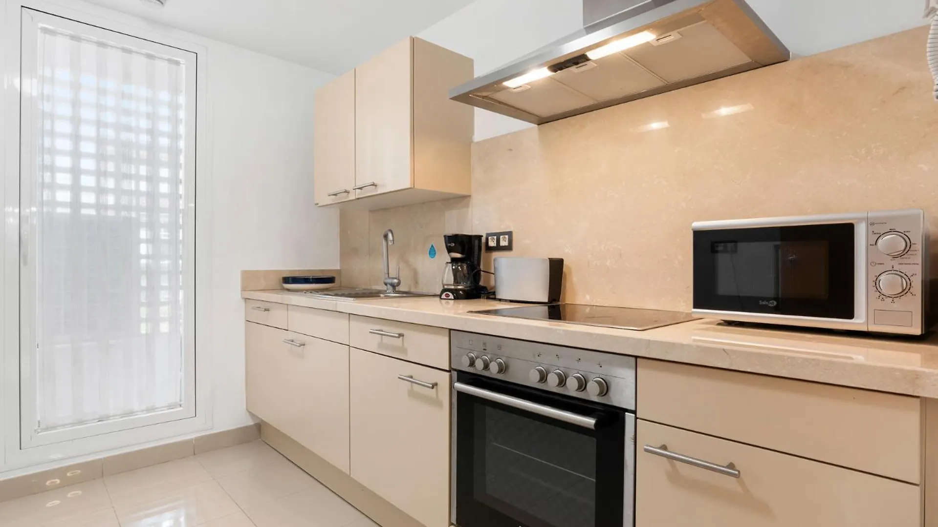2 Bed Ground Floor Apartment In Cortijo Del Mar Resort 埃斯特波纳 西班牙