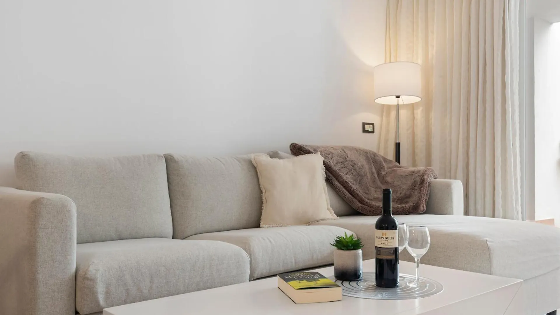 2 Bed Ground Floor Apartment In Cortijo Del Mar Resort 埃斯特波纳