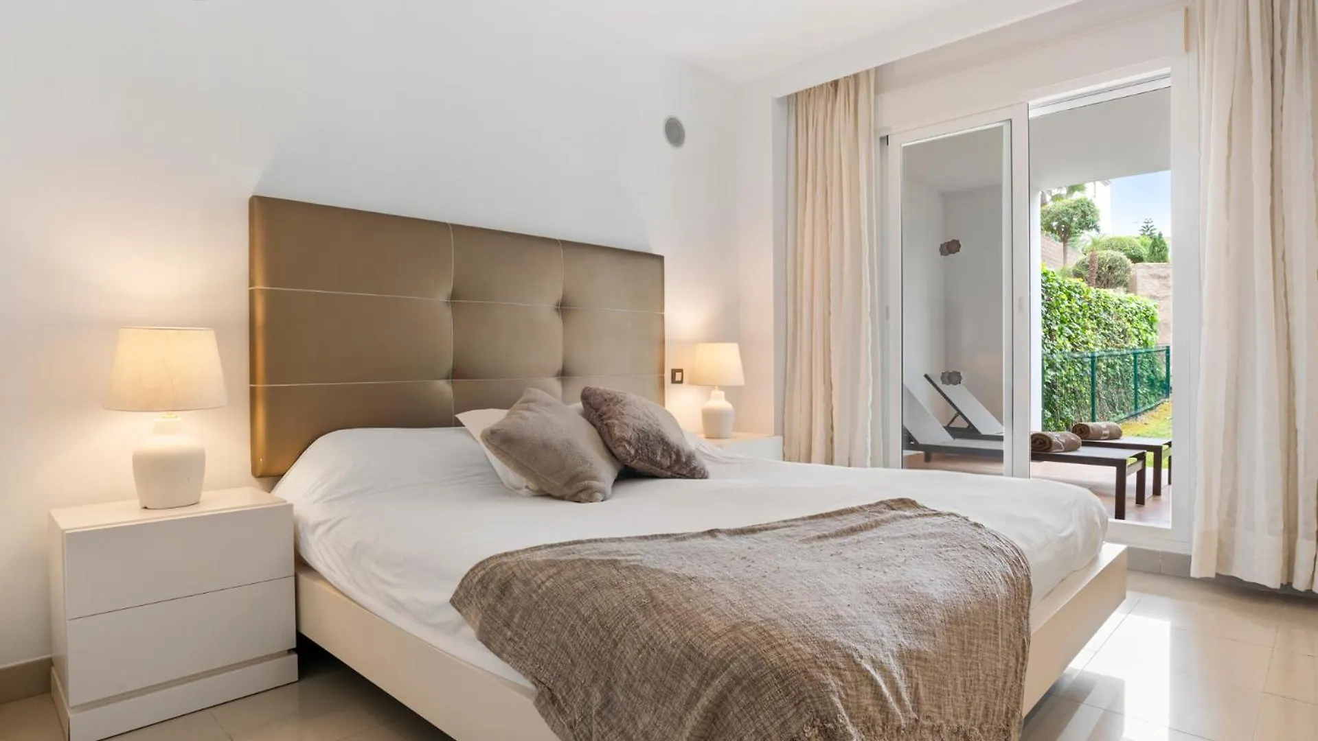 2 Bed Ground Floor Apartment In Cortijo Del Mar Resort Estepona 0*,  Španělsko